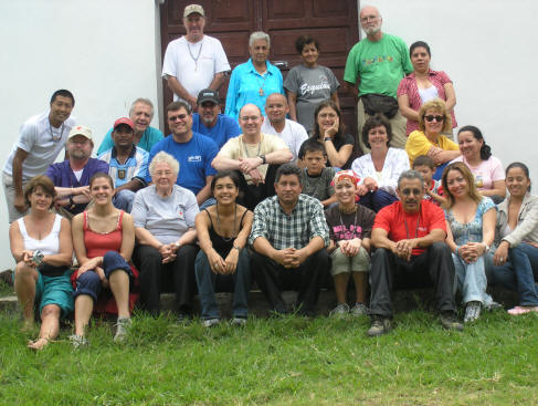 2007 January Medical Team pose together before leaving Honduras